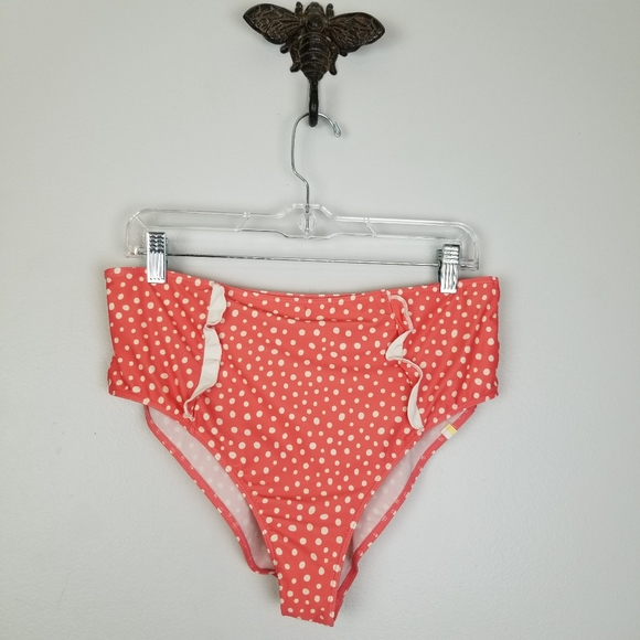 Summersalt | The Ruffle Oasis Coral Dot Swim Set - Picture 10 of 15